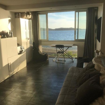 T2 Les Pieds Dans L Eau Vue Mer Apartment Six-Fours-les-Plages Bagian luar foto