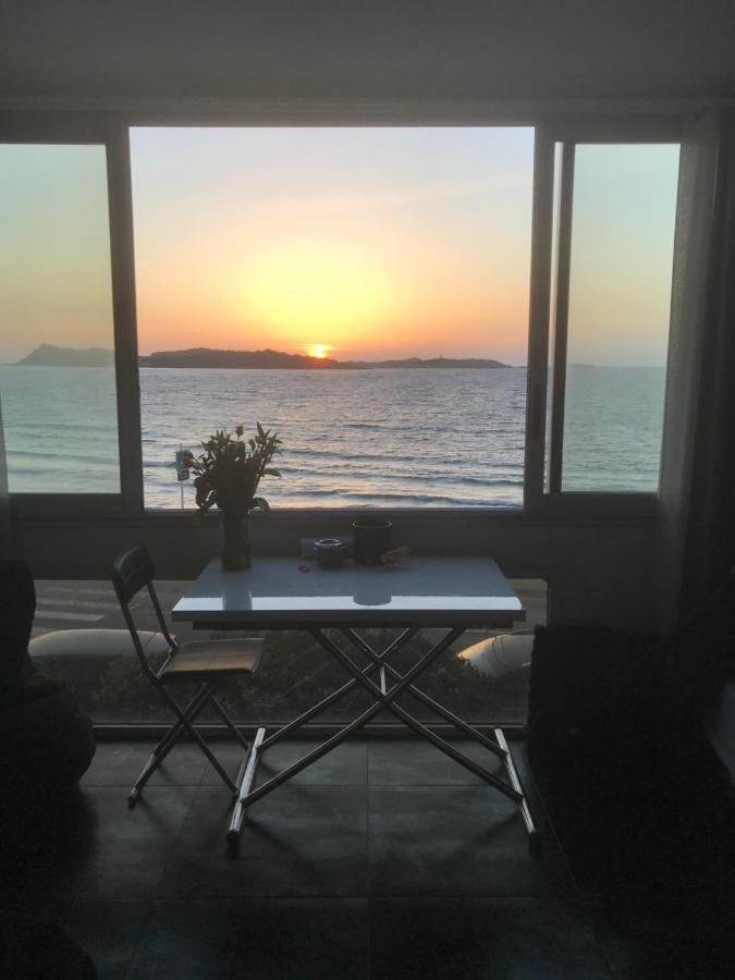 T2 Les Pieds Dans L Eau Vue Mer Apartment Six-Fours-les-Plages Bagian luar foto